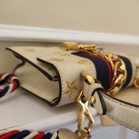 GUCCI Textured Calfskin Bee Star Print Mini Sylvie Bag Mystic White w / COA.. - Picture 9 of 16